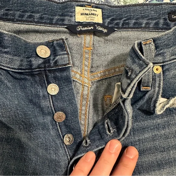 Citizens Of Humanity Blue Cora Crop Relaxed Distressed Hem Jeans Size 26 Women’s - Picture 11 of 14